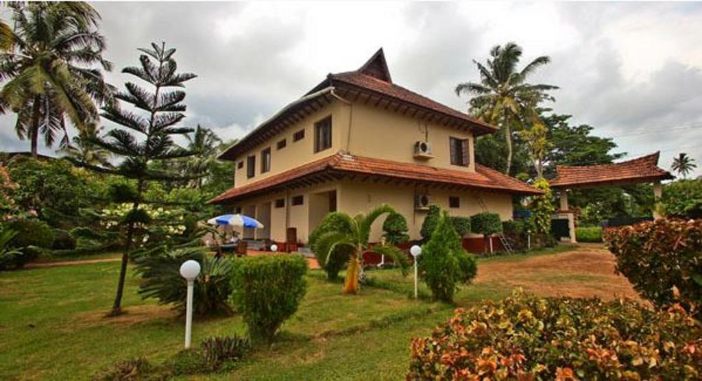 Casamaria Beach Resort Alappuzha Exteriör bild
